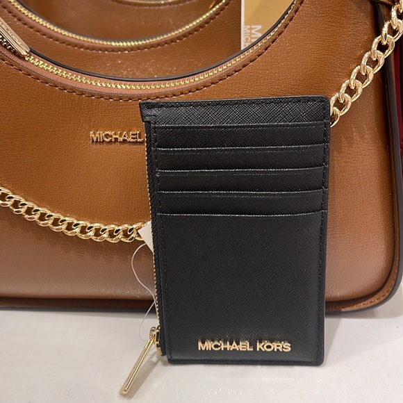MICHAEL KORS
Jet Set Travel Medium Top Zip Leather Card Case Wallet
Black
NWT - Picture 1 of 16